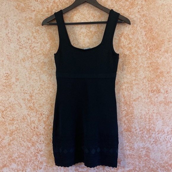 🌿SALE🌿BEBE Black Sleeveless Mini Dress size Medium - Picture 2 of 8